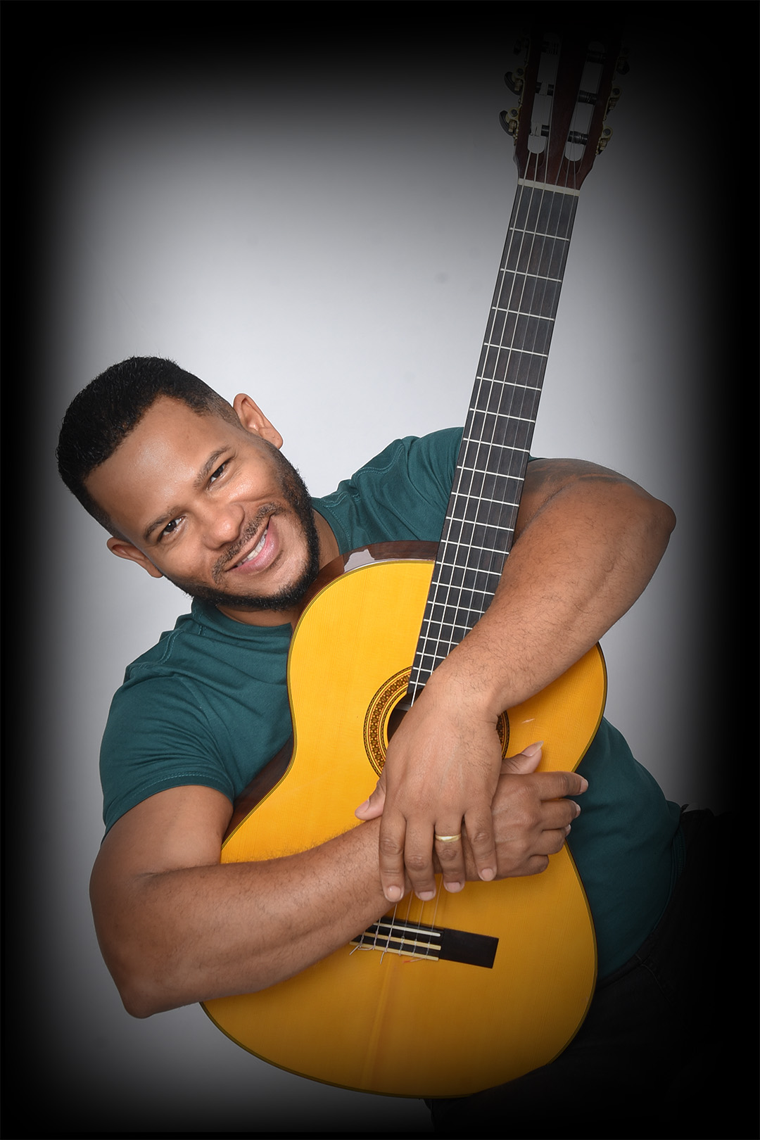 O Passo a Passo do Violão - Aprenda Violão de Forma Simples, Rápida e Sem Sair de Casa! Aulas didáticas, conteúdo bem estruturado e uma metodologia que realmente funciona.